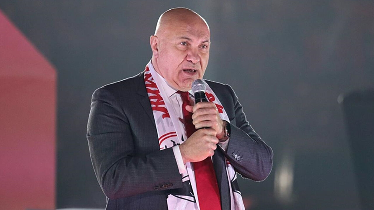 Samsunspor Başkanı Yüksel Yıldırım'dan kafaları karıştıran paylaşım!