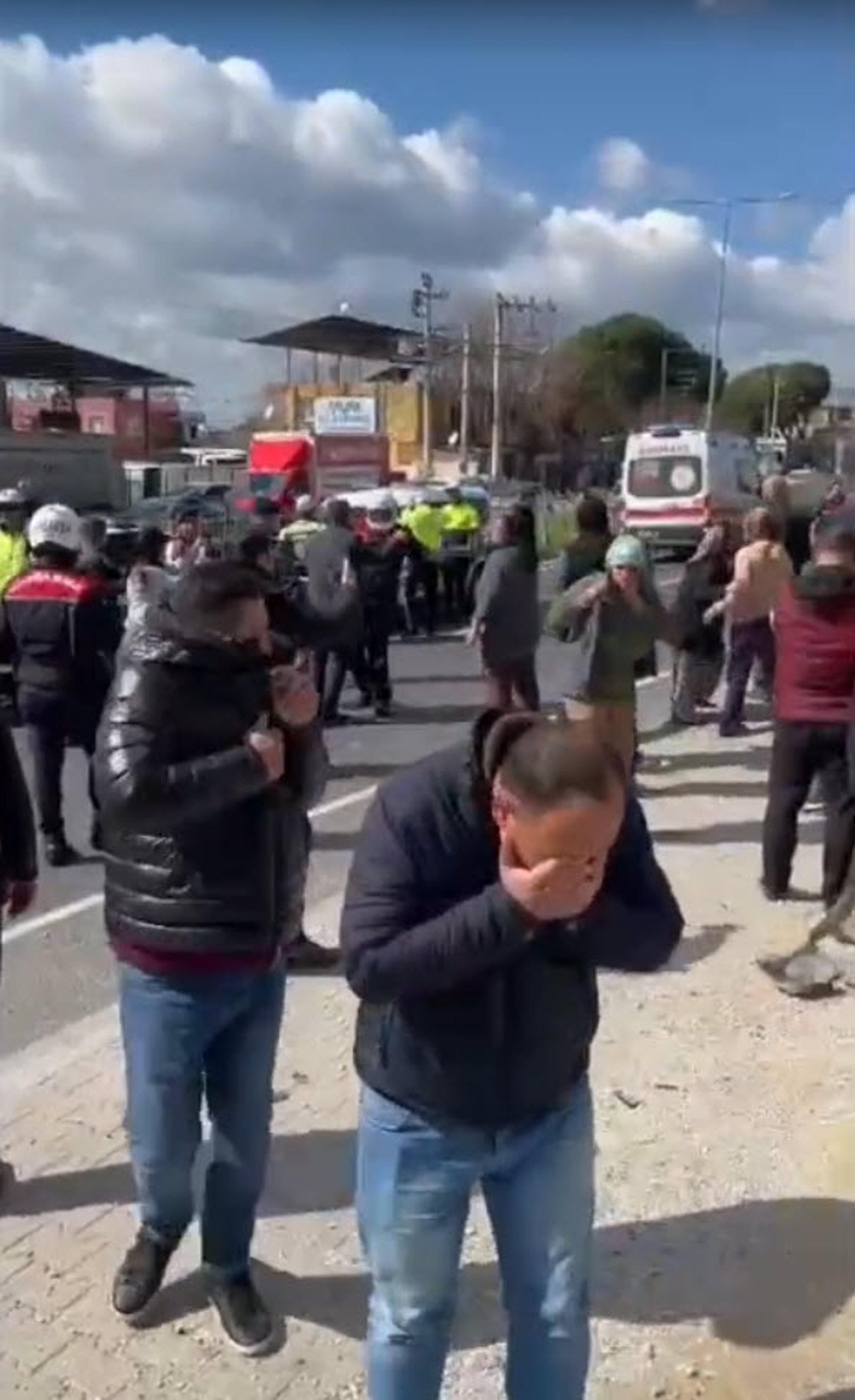 3 C O C U K A N N E S I C O C U K L A R I N A Y E M E K G O T U R U 1187402 352804