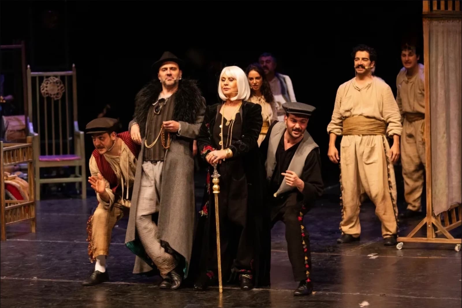 Eşeği̇n Gölgesi̇-1