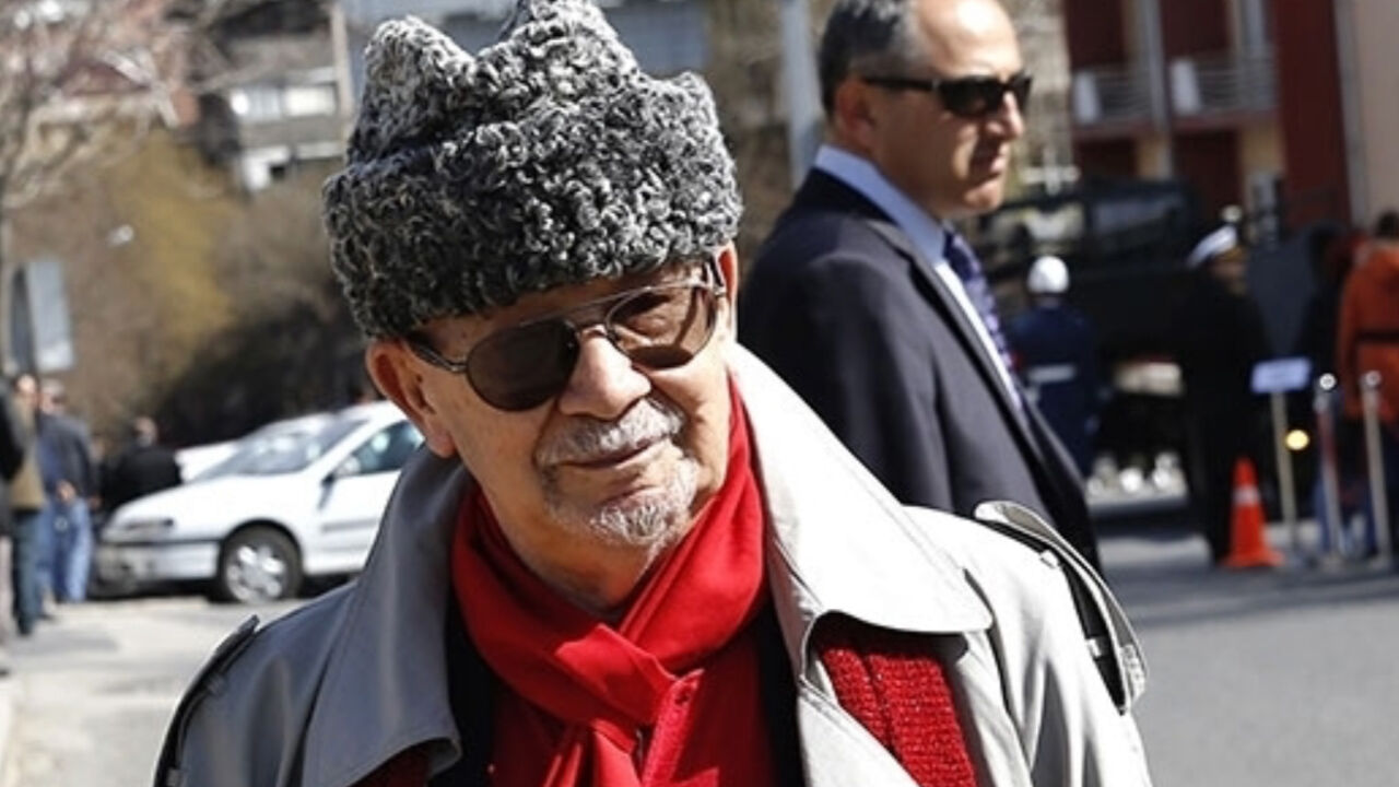 Yalçın Küçük421412421-1