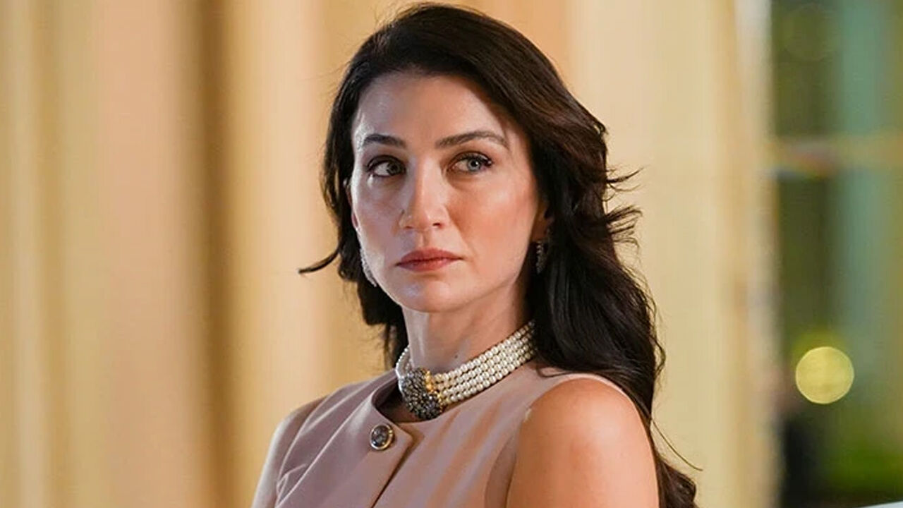 Ceren Benderlioğlu214214