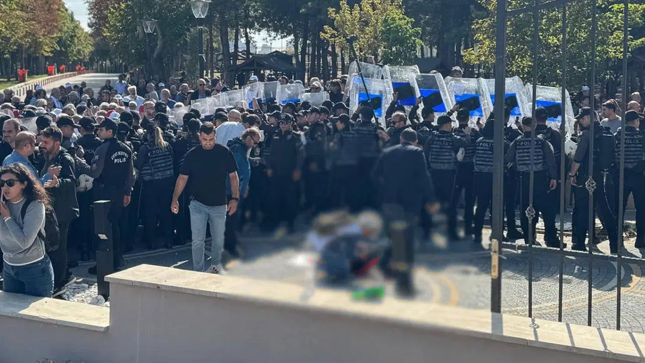 AYM önündeki eylemde kendini vuran emekli polis hayatını kaybetti!