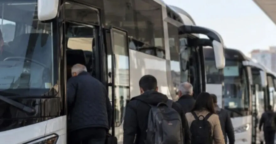 Son model araçlarla yola çıkmıştı: Ünlü firma 3 ay sonra çekildi