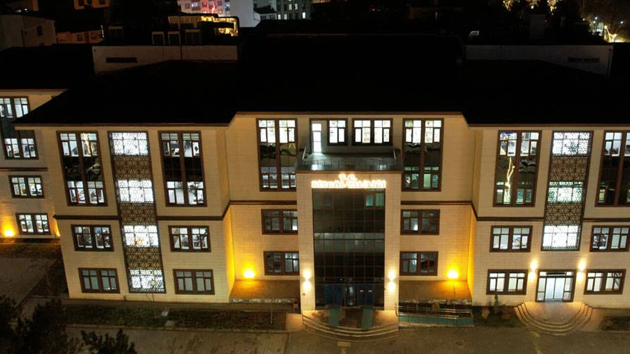 Bingöl’de okul pansiyonunda asansör kazası: 15 yaşındaki öğrenci yaralandı