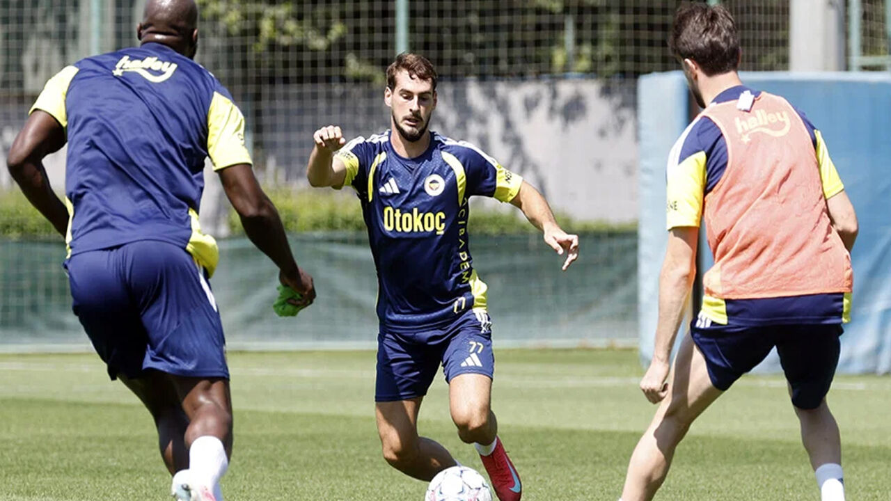 Daha maça çıkamadan Fenerbahçe'den ayrılıyor!