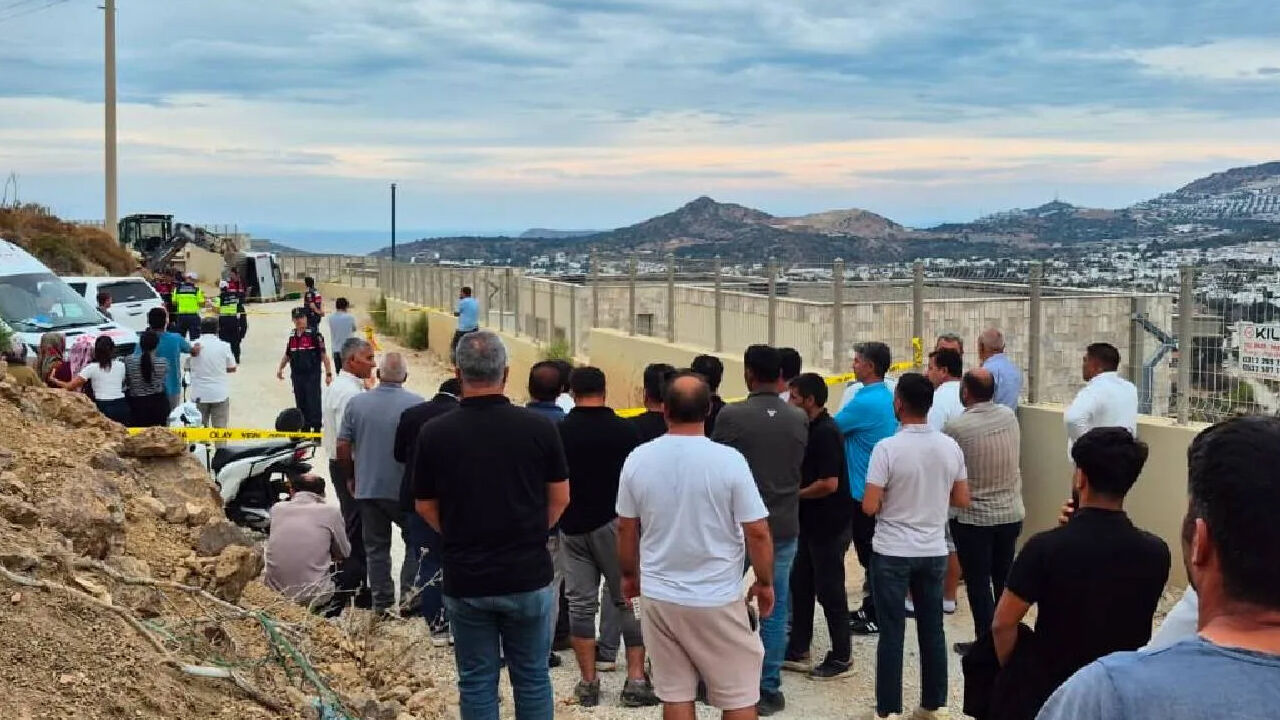 Bodrum'da kamyonet devrildi: 15 yaşındaki sürücü yaşamını yitirdi!