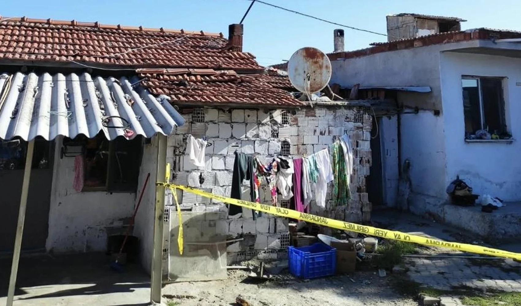 Akhisar’da evli çift arasında tartışma: 30 yaşındaki kadın hayatını kaybetti...