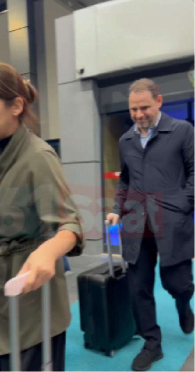 Berat Albayrak Trabzonda Galat 20251223 2209 1 M