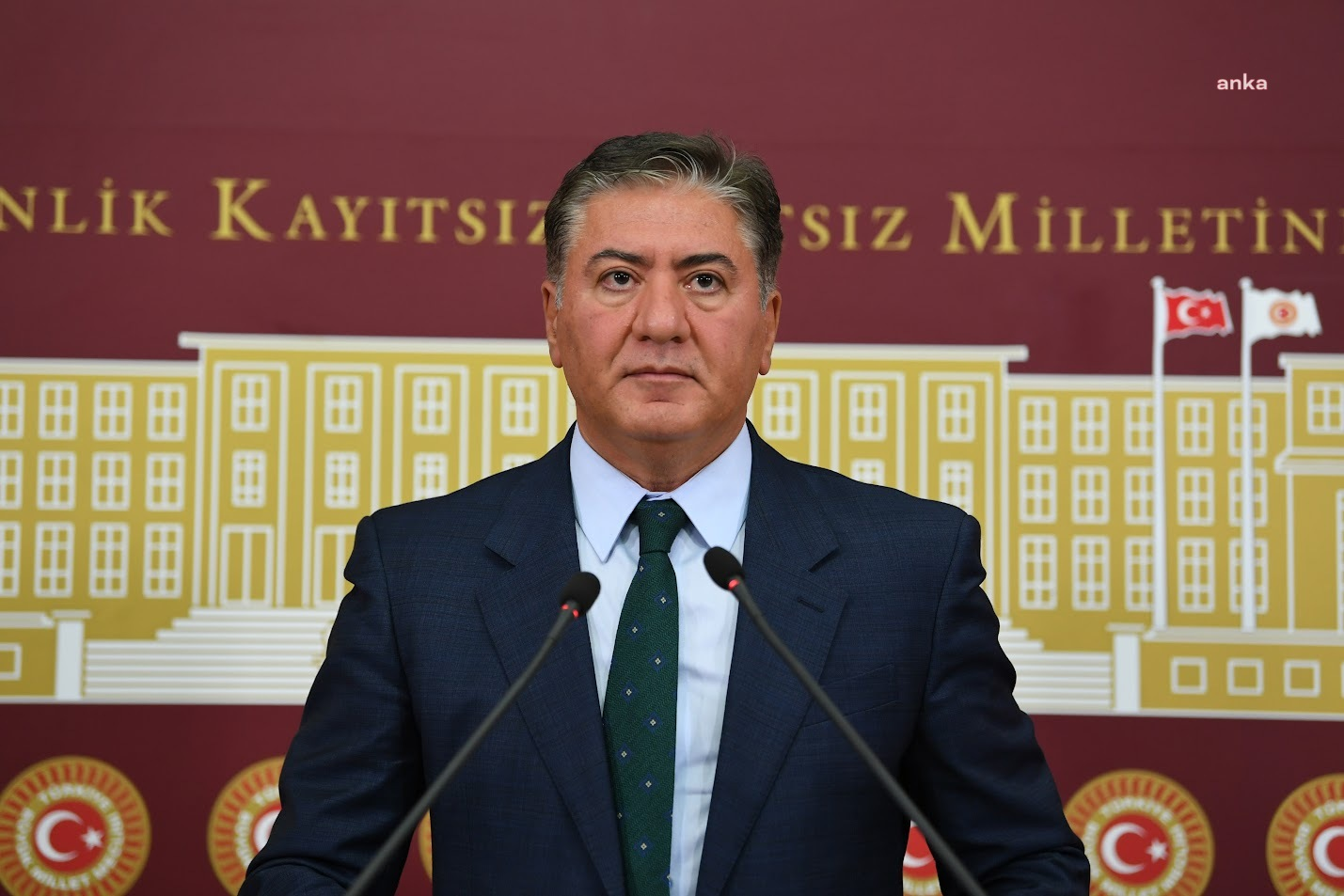 Fatma Betül Sayan Kaya’nın görevlerinden affını istemesinin ardından YENİ Partili Murat Emir’den açıklama