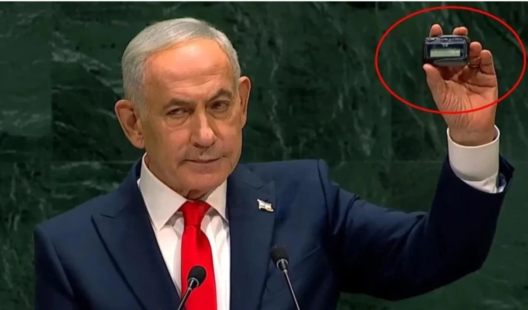BM kürsüsünde dikkat çeken an: Netanyahu elindeki çağrı cihazını gösterdi...