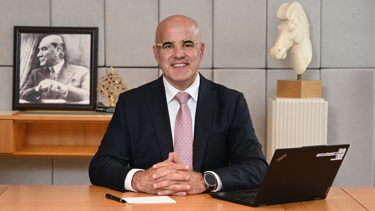 Sabancı Holding C E O'su Kıvanç Zaimler