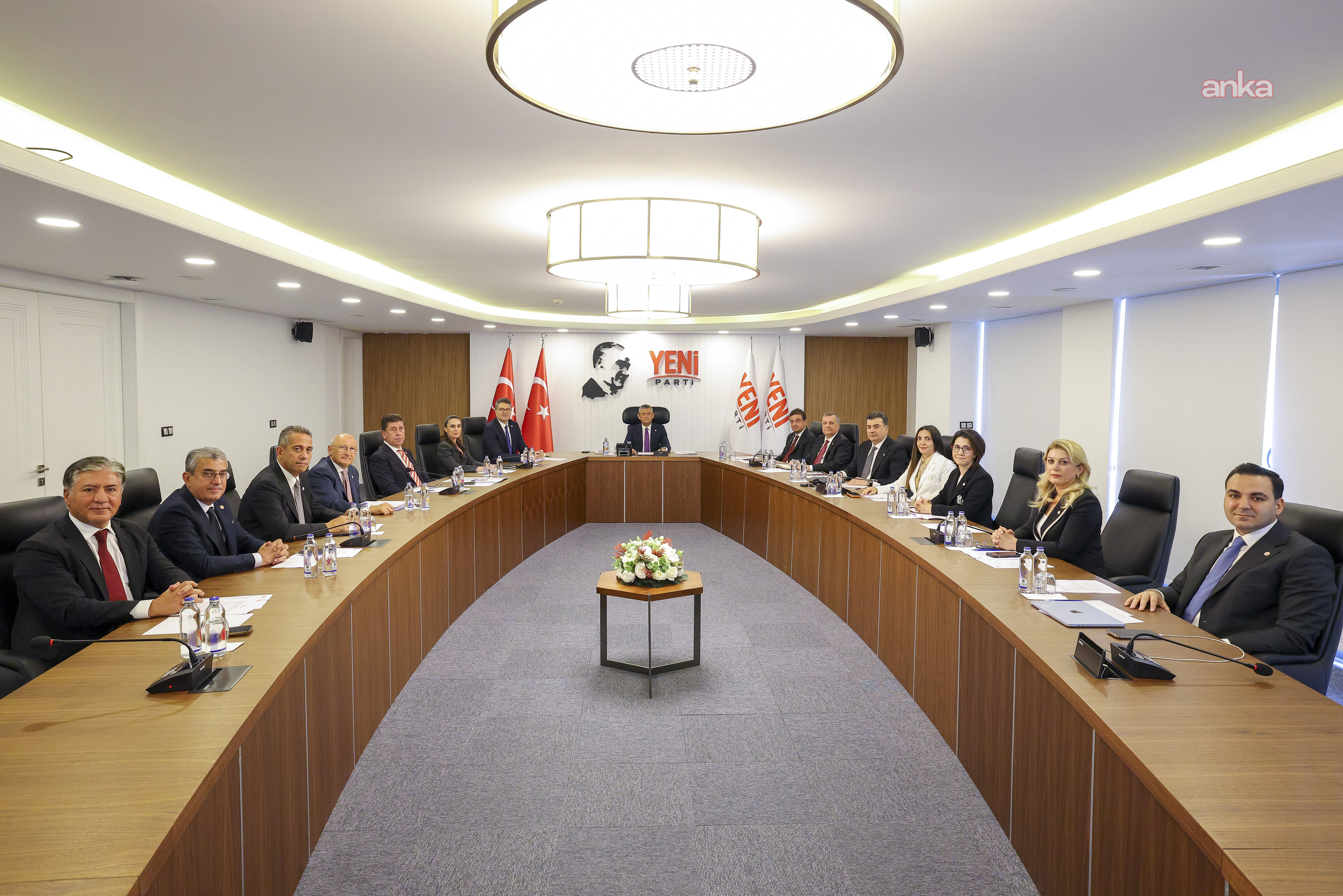 YENİ Parti’de kurultay heyecanı! Yeni yasama yılı hazırlıkları da başladı
