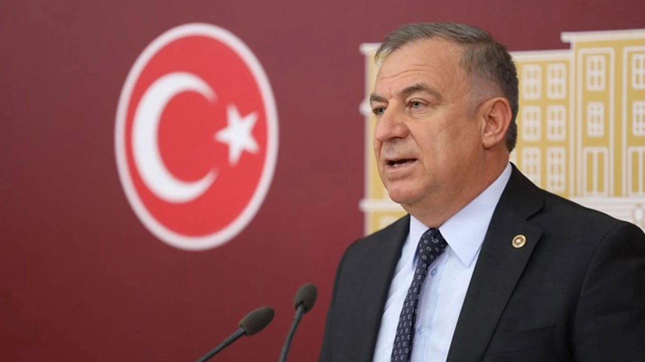 YENİ Partili Zeybek'ten fon krizi tepkisi