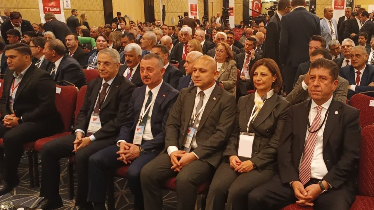 Büyükakın ilk turda geride kaldı!