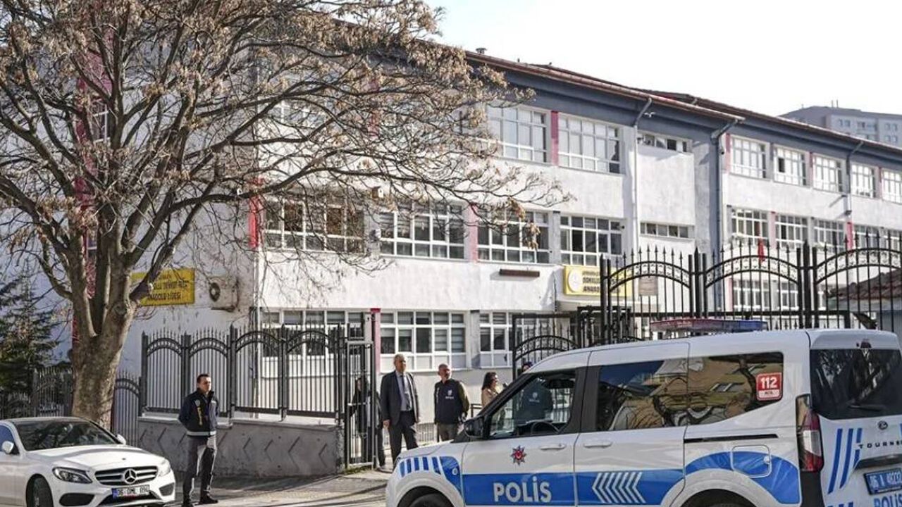 İçişleri Bakanı Çiftçi: İhtiyaç duyulan okullarda kolluk birimlerimiz öğrencilerden yarım saat önce hazır bulunacak