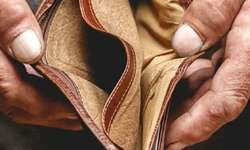 Türkiye için utanç tablosu: Dar gelirli vatandaşlar tarihi geçmiş ürünler satan markete gidiyor