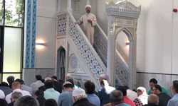 Diyanet'in cuma hutbesi yine tartışma çıkardı! Şeriat mahkemesi gibi...