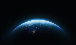 Dünya'nın ekseninde 80 santimetrelik kayma tespit edildi