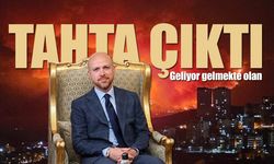 Bursa'da ormanlar cayır cayır yanarken Vali Ayyıldız, Bilal Erdoğan'ı kendi koltuğuna oturtmuş!