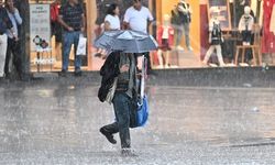 Meteoroloji'den 10 kent için fırtına ve kuvvetli sağanak uyarısı