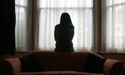 Hakim, öğretmen eşine yumruk attı: Ölümle tehdit etti!