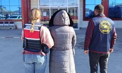 Ölen kardeşinin kimliğiyle 21 yıl devletten maaş aldı