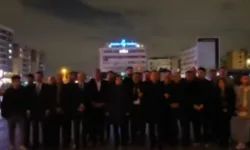 CHP mitinginin hazırlıkları sırasında elektrik kesildi: ‘Etrafı cıvıl cıvıl, ışıl ışıl ama…’