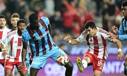 Antalyaspor-Trabzonspor maçında 2 penaltı yaptıran isim dikkat çekti