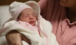 Yeni yılda 4 bebek dünyaya geldi