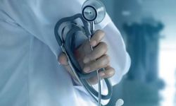 Üniversite diploması iptal oldu: Devlet hastanesinde doktorluk yapmaya devam etti