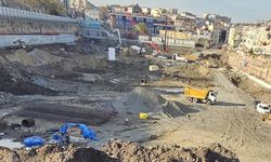 Karagümrük'teki Aetius Sarnıcı’na kepçeyle girdiler