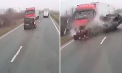 PAOK taraftarını taşıyan minibüs TIR'la çarpıştı! 7 kişi hayatını kaybetti