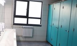 Okul tuvaletlerinde kamera skandalı