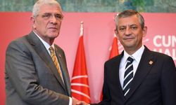 Özgür Özel yeniden genel başkan seçilen Müsavat Dervişoğlu'nu tebrik etti