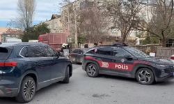 Küçükçekmece’de bıçaklı saldırı: 4 polis, 2 sivil yaralandı