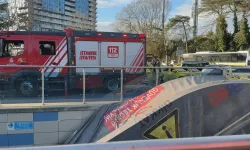 İstanbul’da metro istasyonunda raylara atladı