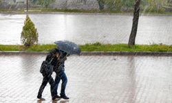 Meteoroloji’den kuvvetli sağanak ve fırtına uyarısı: 'Dikkatli olun'