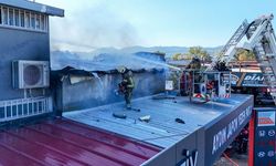 Buca’daki yangına İzmir Büyükşehir’den hızlı müdahale