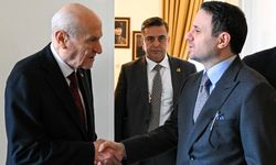 Akın Gürlek'ten Bahçeli'ye TBMM'de sürpriz ziyaret