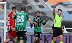 Caner Erkin, Sivasspor maçında çılgına döndü! Kırmızı kart gördü