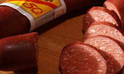 Ünlü sucuk markasında mide bulandıran olay!