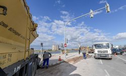 İzmir’de üç kavşakta eş zamanlı trafik hamlesi