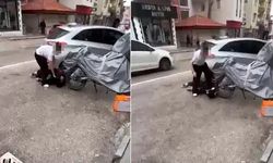 Sokak ortasında dehşet: 'Bugün seni dövesim var' dedi, kız öğrenciyi yere yatırıp yüzüne bastı