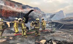 Buca’da sanayi sitesindeki yangın kontrol altına alındı: 7 iş yeri zarar gördü