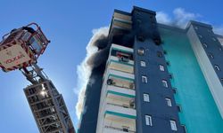 Adana'da can pazarı: Yanan binanın 13’üncü katında hamile kadın mahsur!