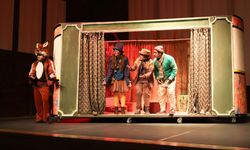 İzmir’de çocuklara tarih yolculuğu: 'Dünyanın Göbeğine Yolculuk' sahnelendi