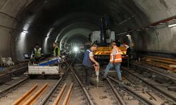 İzmir Metrosu’nda bakım çalışması: Raylar yenileniyor