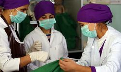 Kadın sağlık emekçileri için görünmeyen iş güvenliği riski: Koruyucu ekipman sorunu!