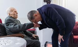 İzmir’de 14 Mart’ta tıp çınarına saygı ziyareti