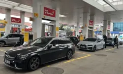 Zam öncesi akaryakıt kuyruğu